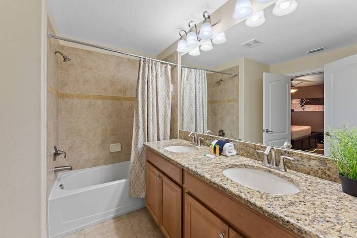 Casa de 4 dormitorios en Paradise Palms – foto 21