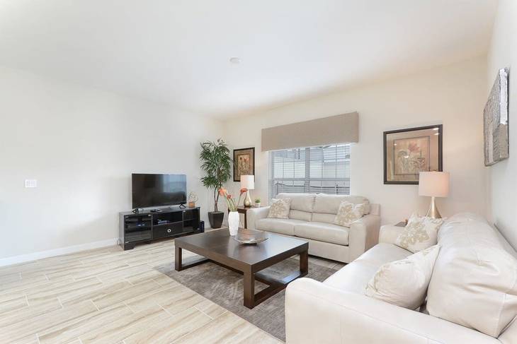 Casa de 5 dormitorios en Storey Lake – foto 3