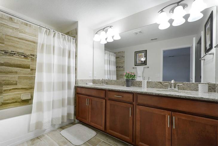 Casa de 5 dormitorios en Storey Lake – foto 10
