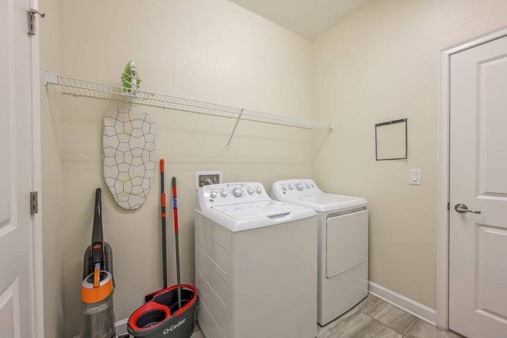 Casa de 5 dormitorios en Storey Lake – foto 37