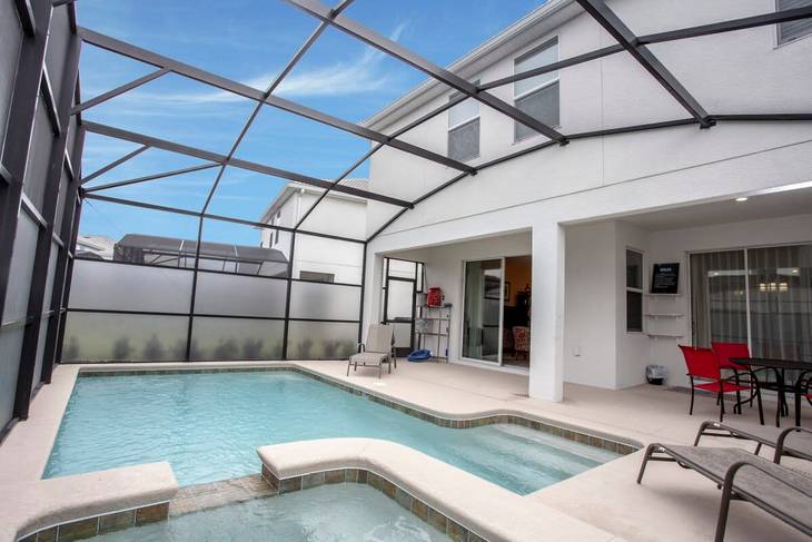Casa de 6 dormitorios en Storey Lake – foto 2