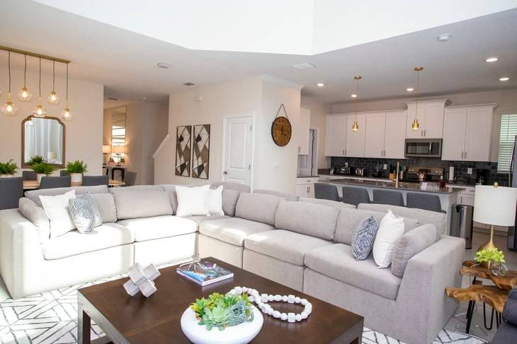 Casa de 5 dormitorios en Storey Lake – foto 2