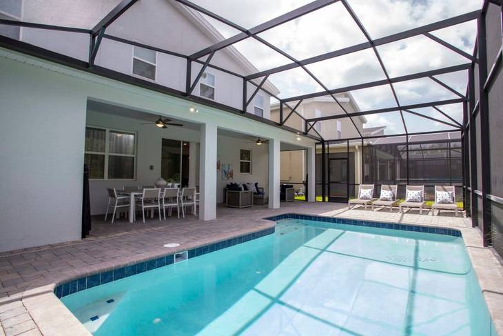 Casa de 6 dormitorios en Storey Lake – foto 4