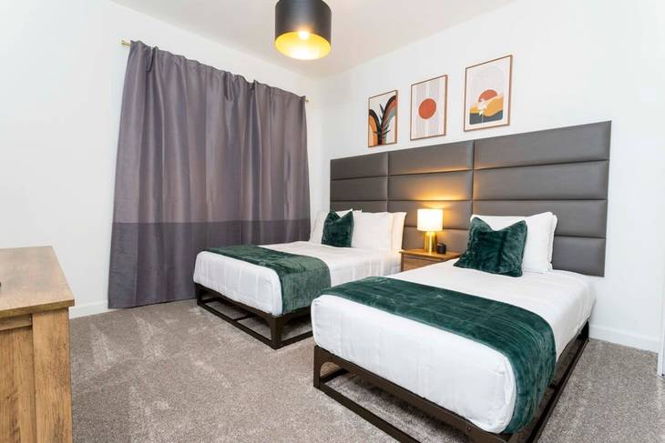 Casa de 5 dormitorios en Storey Lake – foto 9