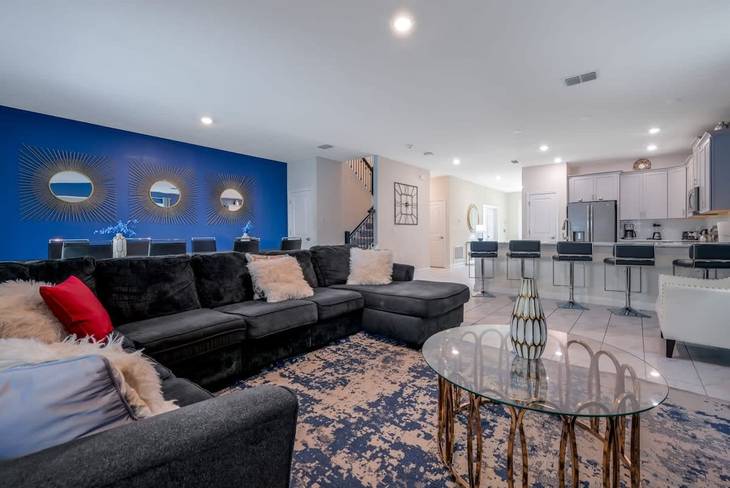 Casa de 9 dormitorios en Storey Lake – foto 2