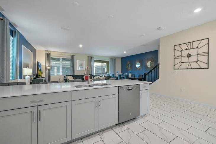 Casa de 9 dormitorios en Storey Lake – foto 9
