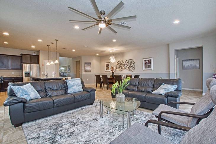 Casa de 8 dormitorios en Windsor Westside – foto 2