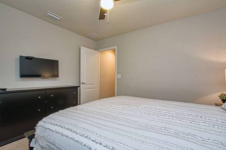 Casa de 8 dormitorios en Windsor Westside – foto 41