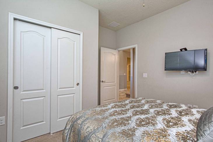 Casa de 8 dormitorios en Windsor Westside – foto 9