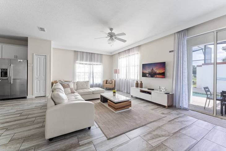 Casa de 5 dormitorios en Storey Lake – foto 2