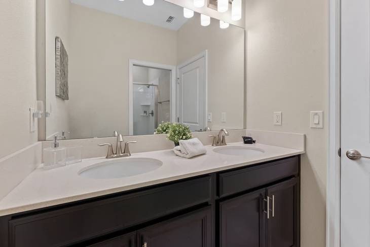 Casa de 5 dormitorios en Storey Lake – foto 32