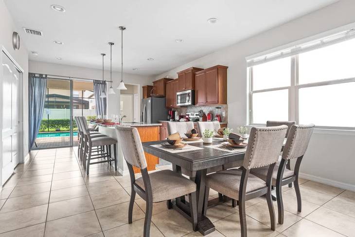 Casa de 5 dormitorios en Windsor Westside – foto 5