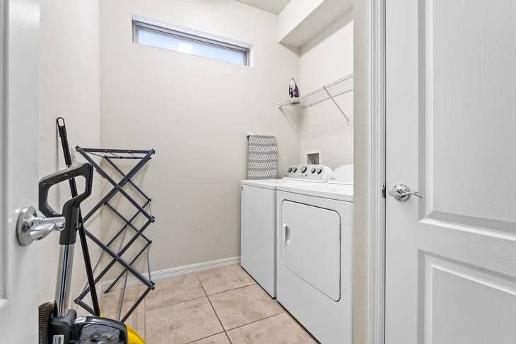 Casa de 5 dormitorios en Windsor Westside – foto 29