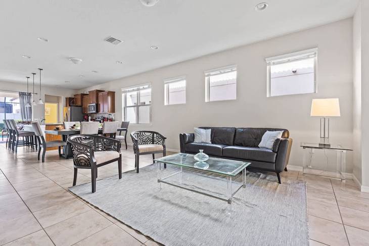 Casa de 5 dormitorios en Windsor Westside – foto 6