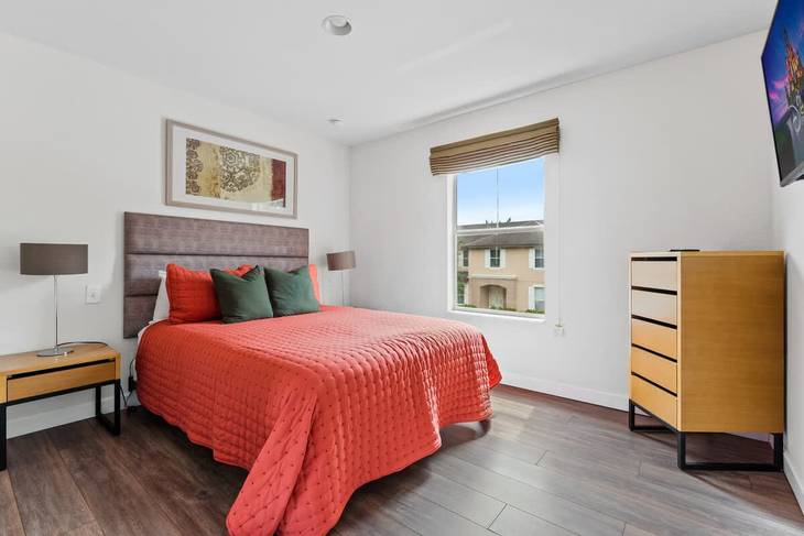 Casa de 4 dormitorios en Regal Oaks – foto 5
