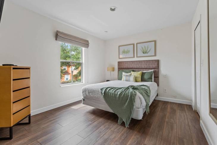 Casa de 4 dormitorios en Regal Oaks – foto 20