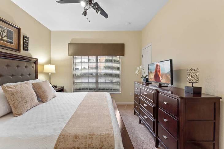 Casa de 4 dormitorios en Paradise Palms – foto 8