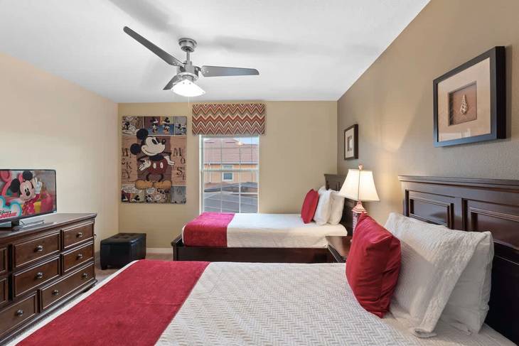 Casa de 4 dormitorios en Paradise Palms – foto 3