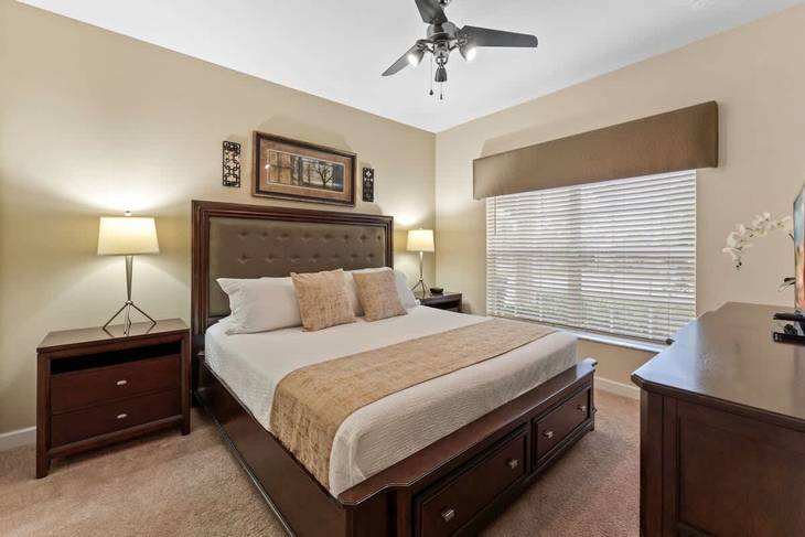 Casa de 4 dormitorios en Paradise Palms – foto 9