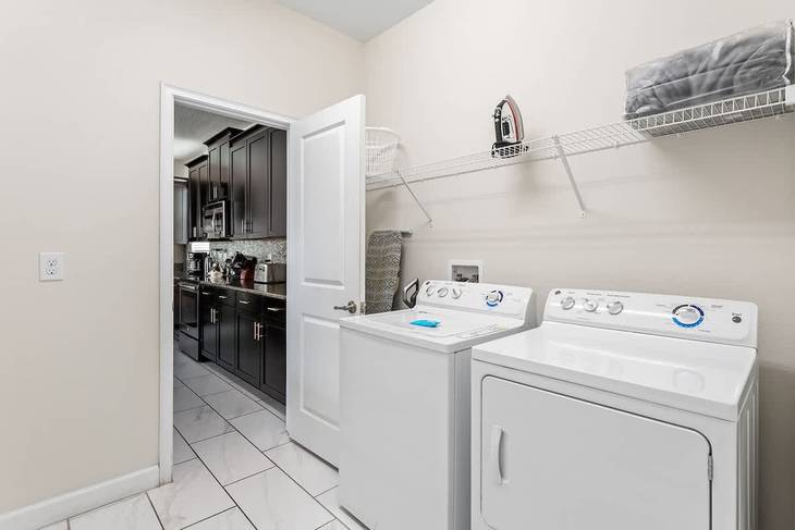 Casa de 5 dormitorios en Storey Lake – foto 45