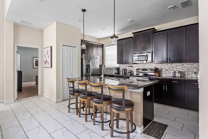 Casa de 5 dormitorios en Storey Lake – foto 10