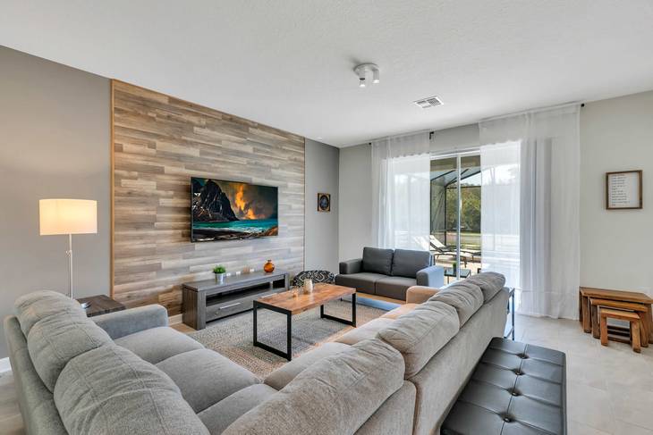 Casa de 6 dormitorios en Storey Lake – foto 2
