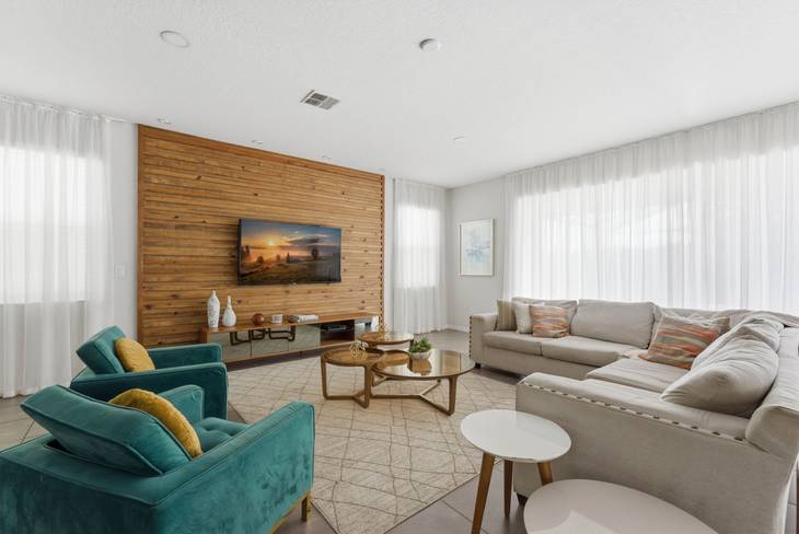 Casa de 9 dormitorios en Solara – foto 2